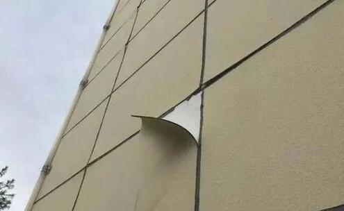 外墻真石漆為什么會脫落？（大量掉皮）